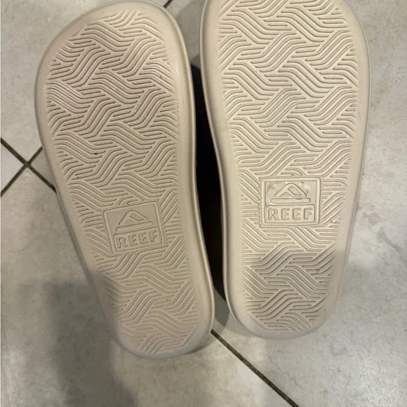 Reef Bondi Bay slides - Picture 3 of 3